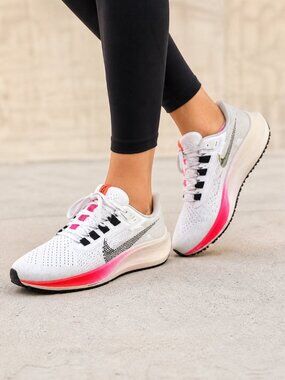 Nike Air Zoom Pegasus 38 Women’s 7.5 White Pink Running Shoes Athletic Trainers